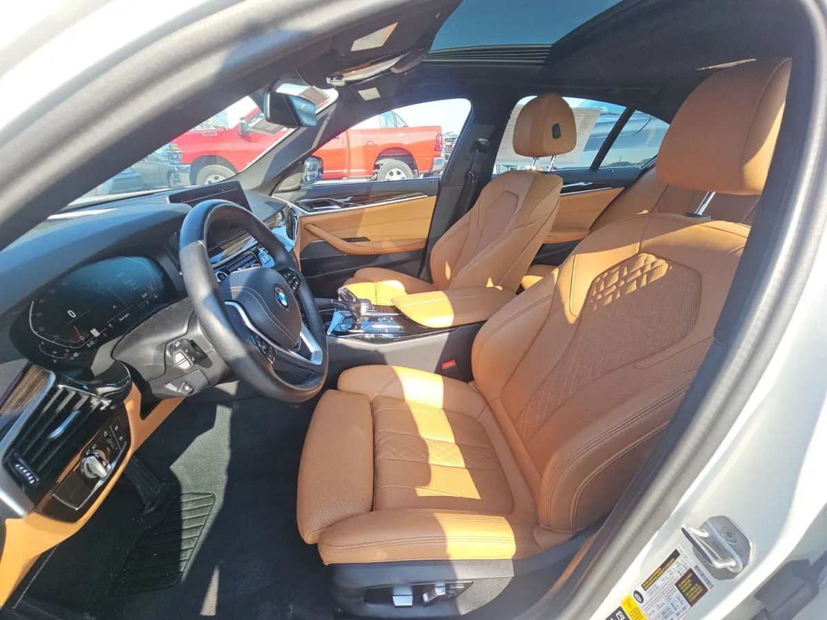 BMW 5 SERIES 2023
