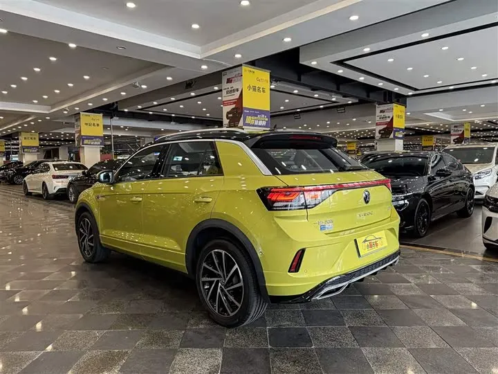 VOLKSWAGEN T-ROC 2023