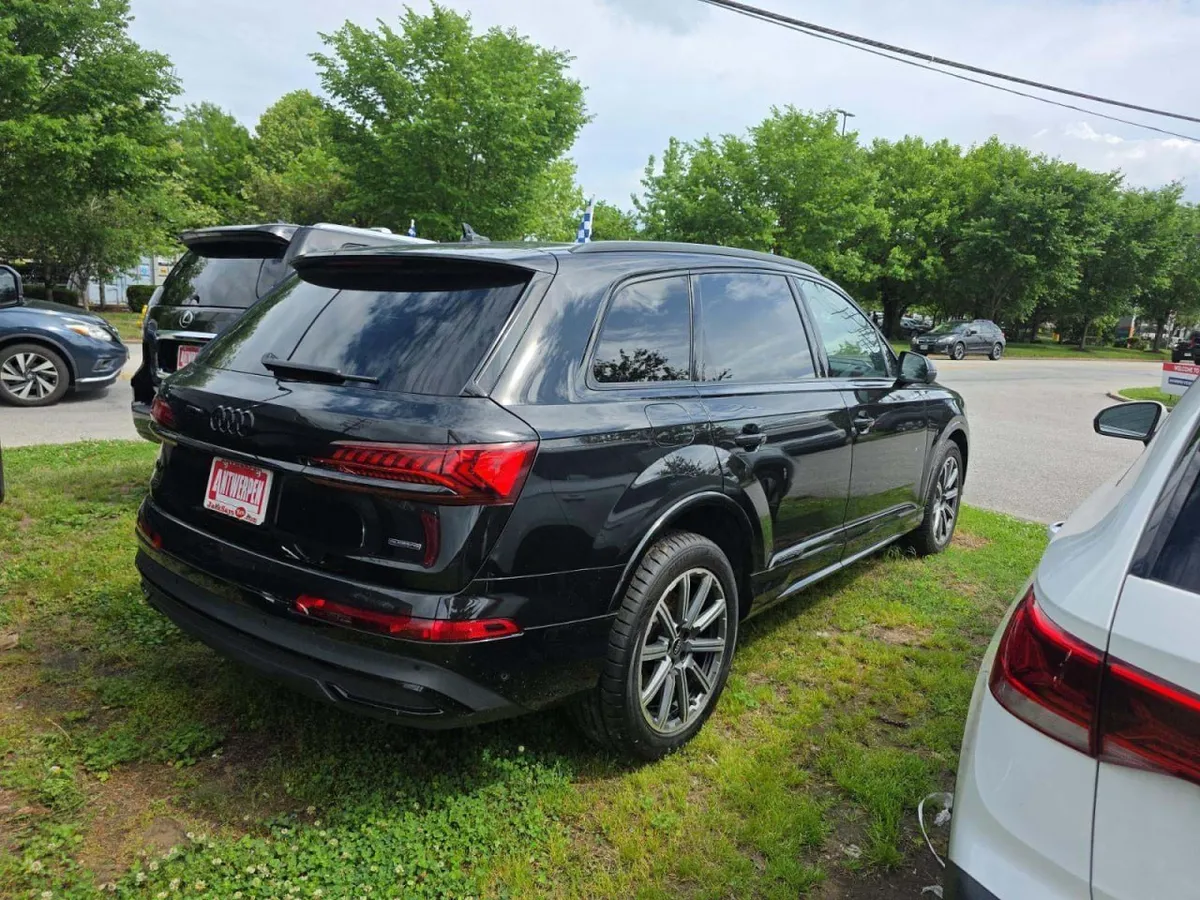 AUDI Q7 2023