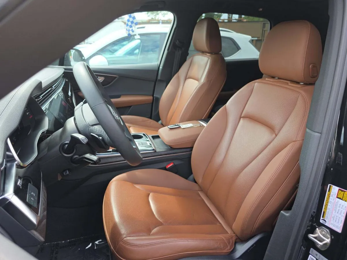 AUDI Q7 2023