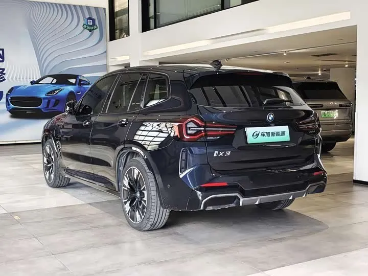 BMW IX3 2022