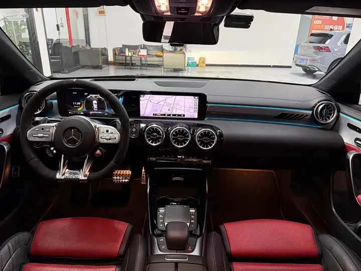 MERCEDES-BENZ CLA AMG 2023
