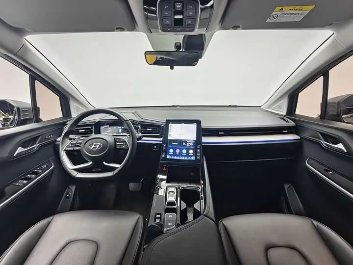 HYUNDAI CUSTO 2022