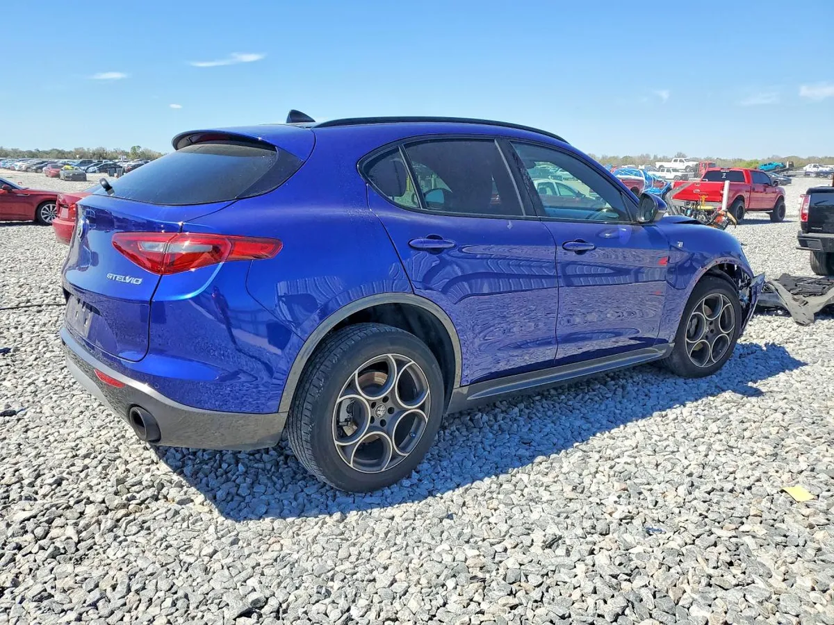 ALFA ROMEO STELVIO TI 2022