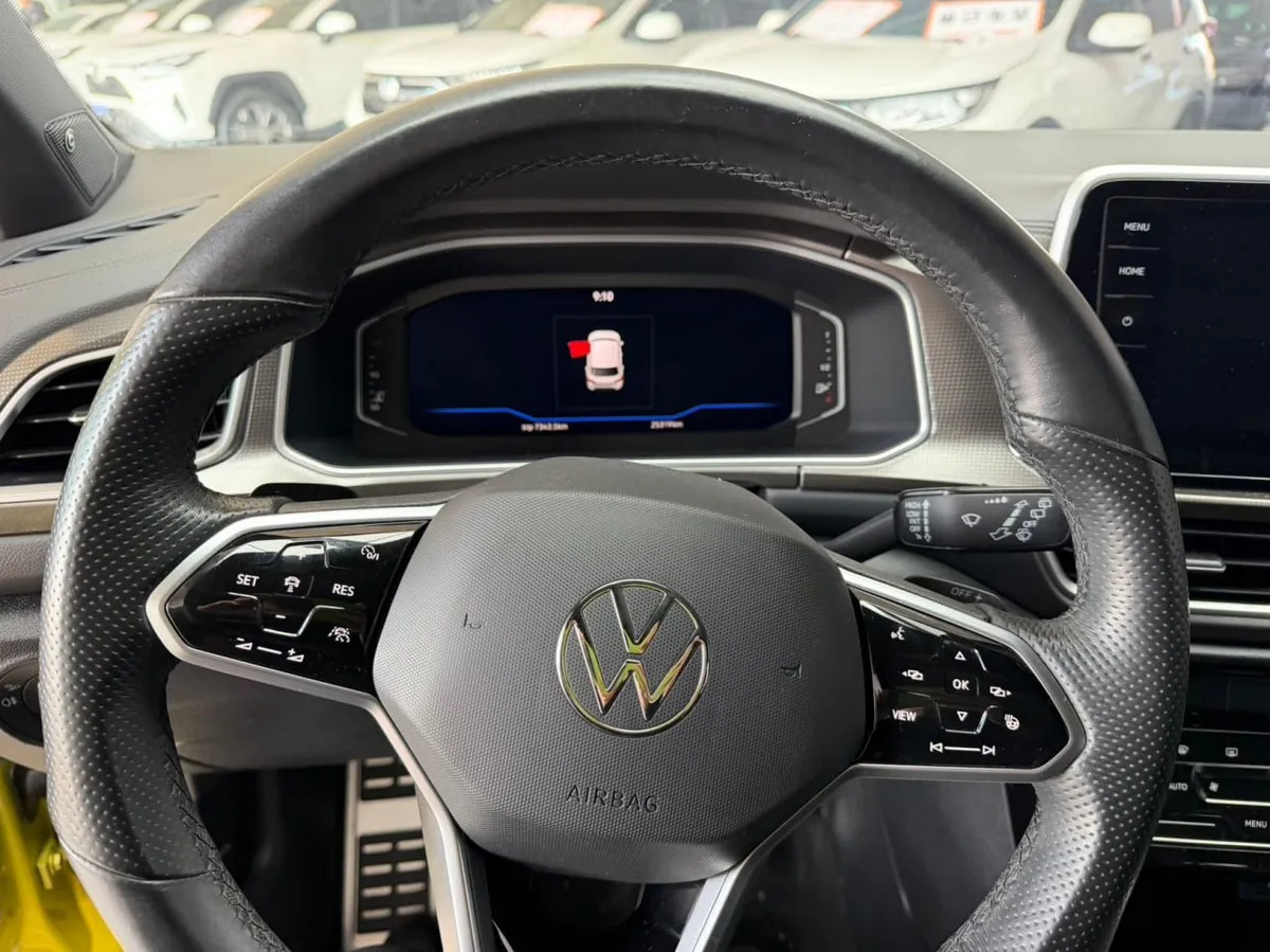 VOLKSWAGEN T-ROC 2023