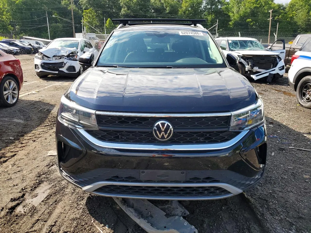 VOLKSWAGEN TAOS SE 2022