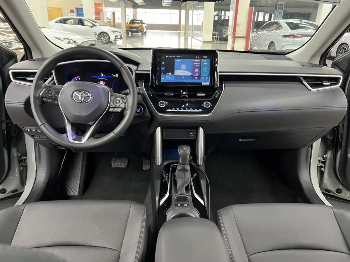 TOYOTA COROLLA CROSS 2022
