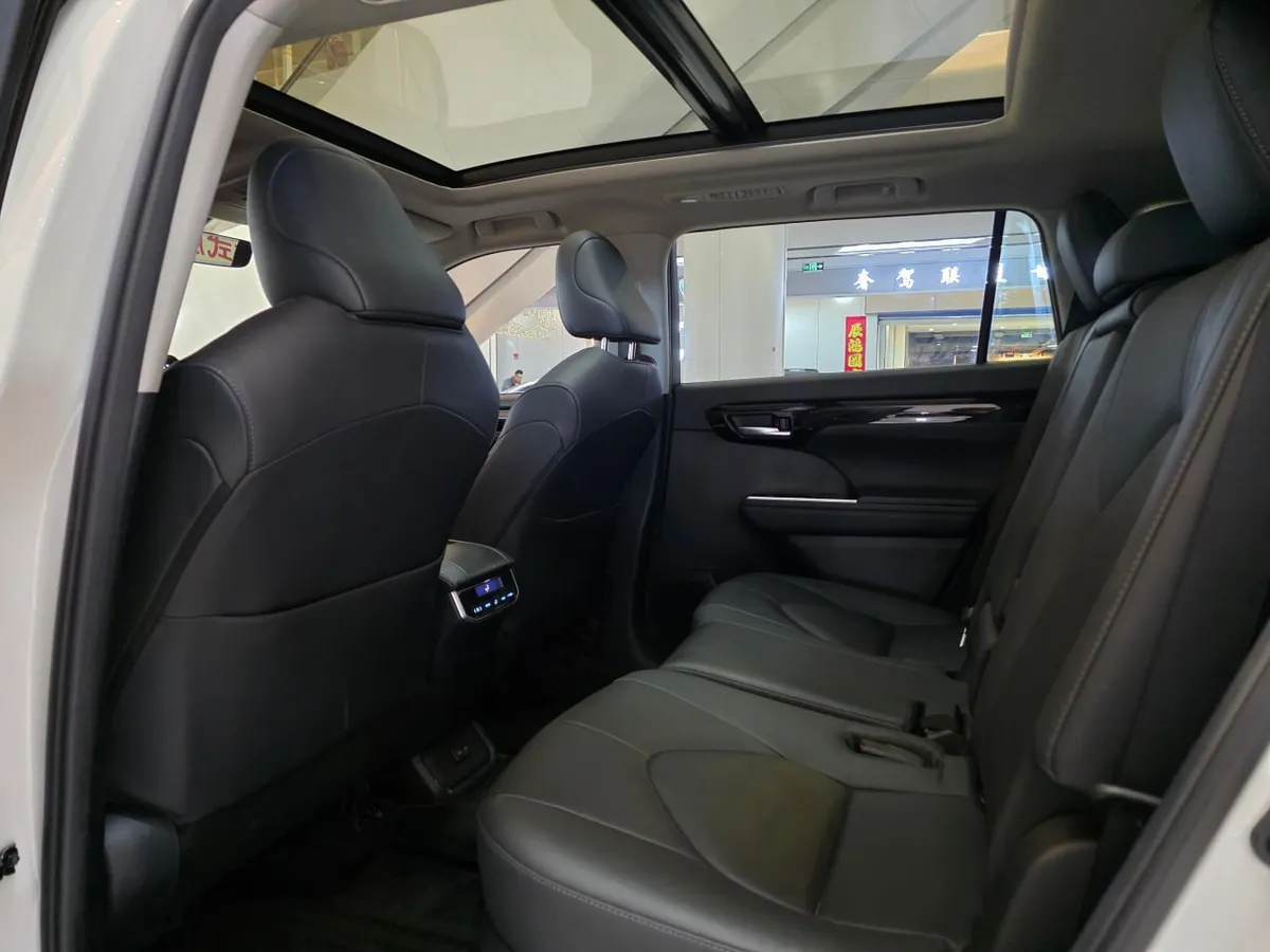 TOYOTA HIGHLANDER 2022