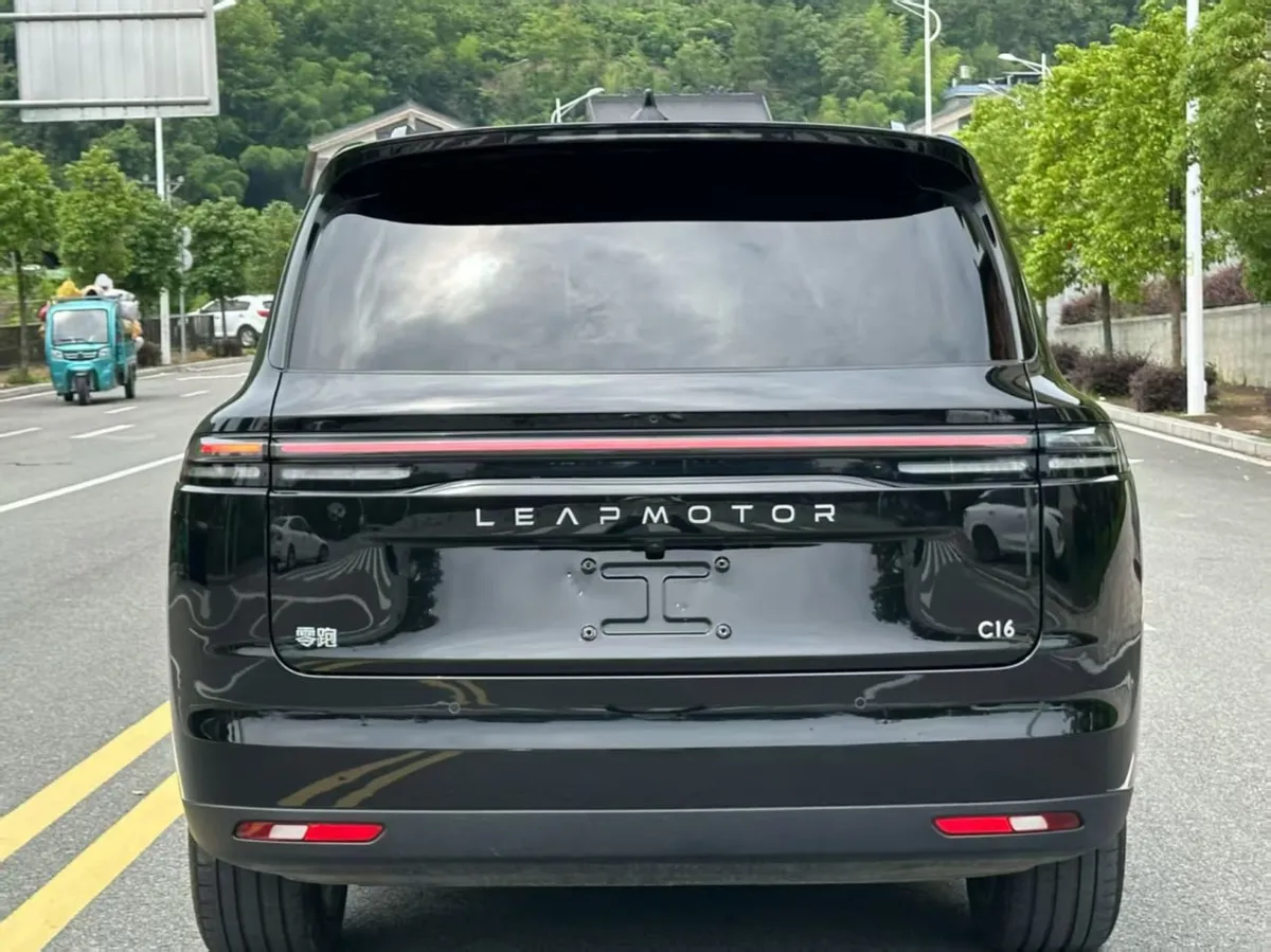LEAPMOTOR C16 2025