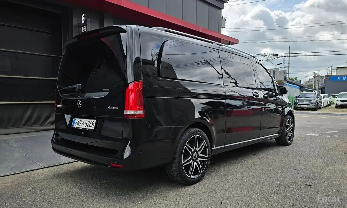 MERCEDES-BENZ V-CLASS 2023