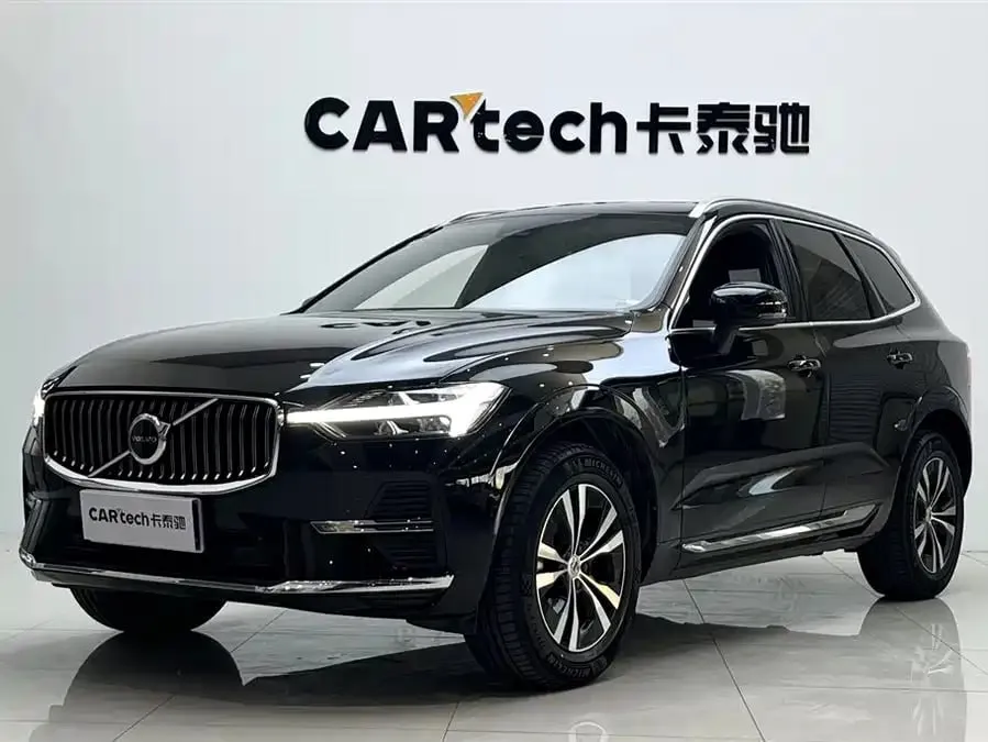VOLVO XC60 LUXURY 2022