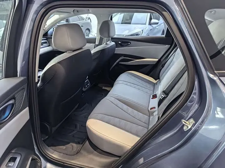 BYD SEAL 06 2025