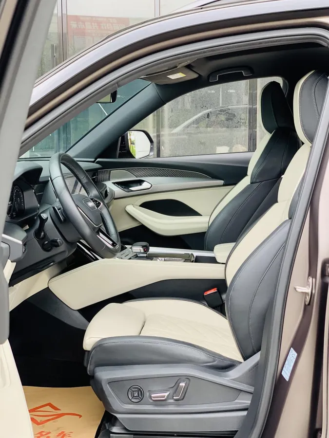 AUDI Q6 2023
