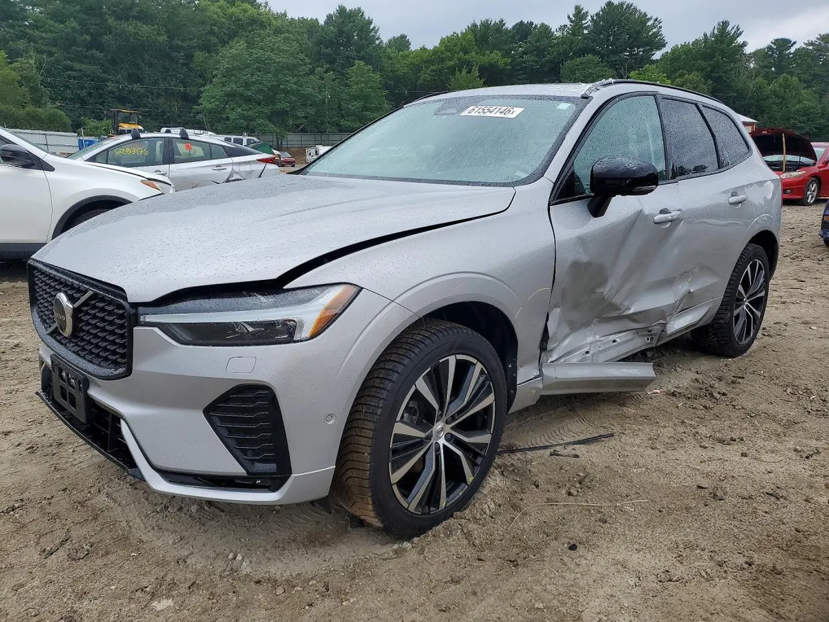 VOLVO XC60 PLUS 2023