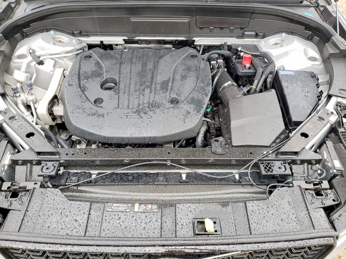 VOLVO XC60 PLUS 2023