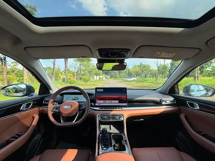 GEELY EMGRAND 2026