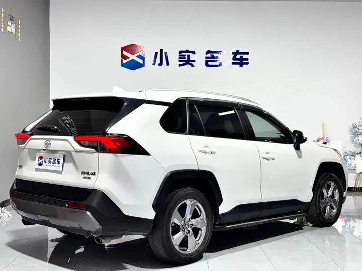 TOYOTA RAV4 2022