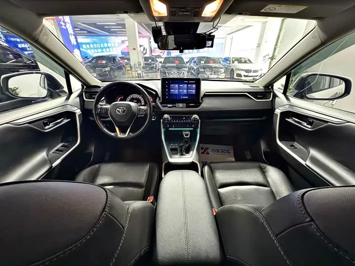 TOYOTA RAV4 2022