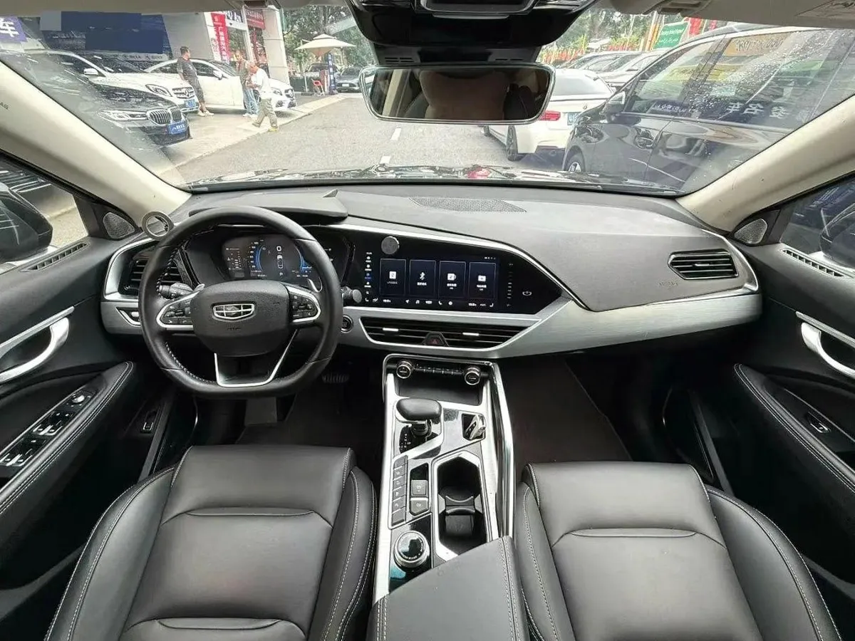GEELY TUGELLA 2020