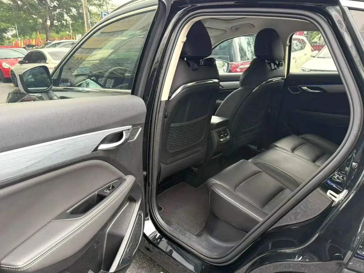 GEELY TUGELLA 2020