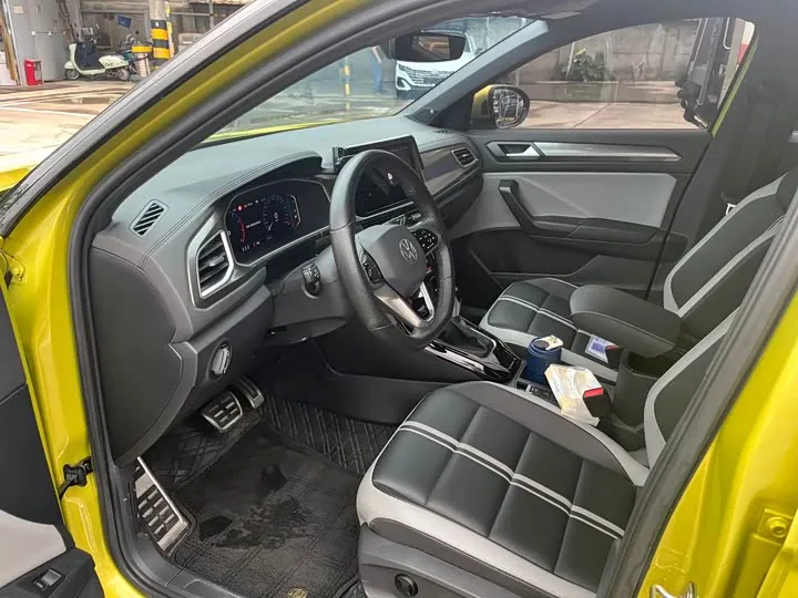 VOLKSWAGEN T-ROC STARLIGHT EDITION 2023