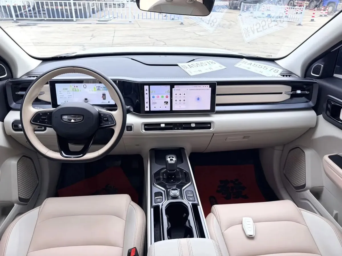 GEELY ICON 2023