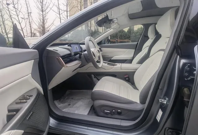 DONGFENG eπ 007 2024