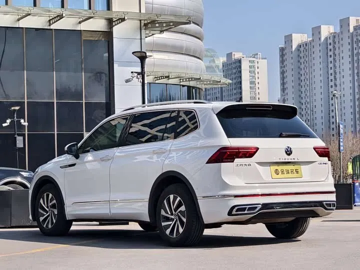 VOLKSWAGEN TIGUAN L 2022