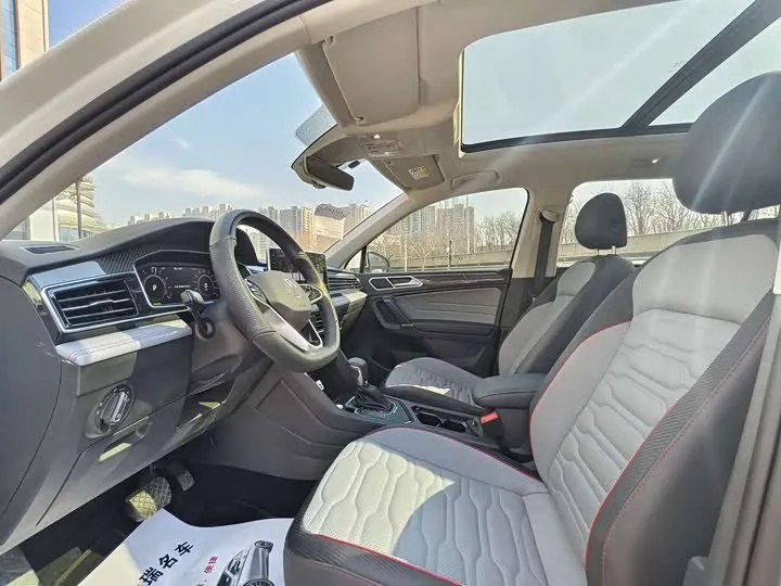 VOLKSWAGEN TIGUAN L 2022