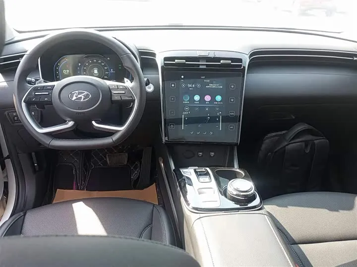 HYUNDAI TUCSON L 2023