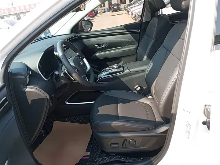 HYUNDAI TUCSON L 2023
