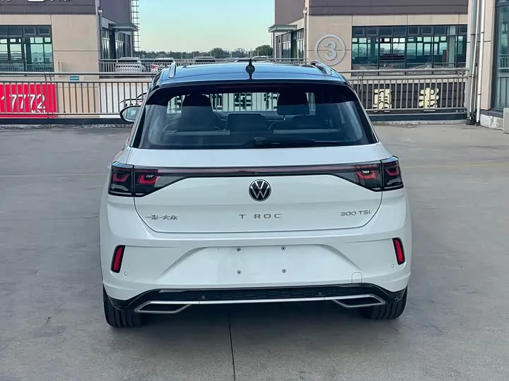 VOLKSWAGEN T-ROC 2023
