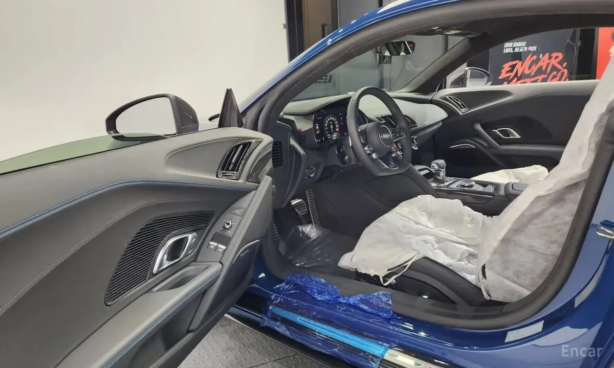 AUDI R8 2022