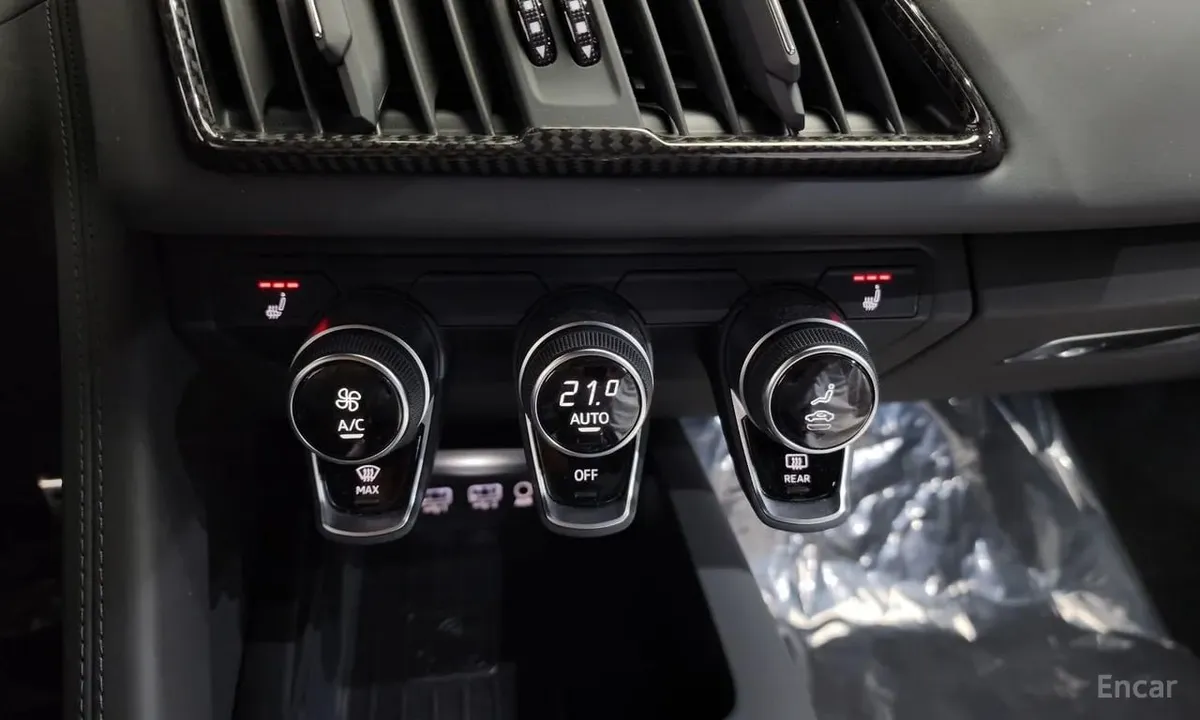AUDI R8 2022