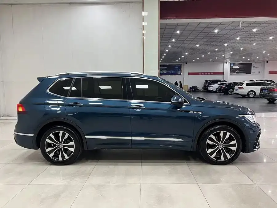 VOLKSWAGEN TIGUAN L 2022