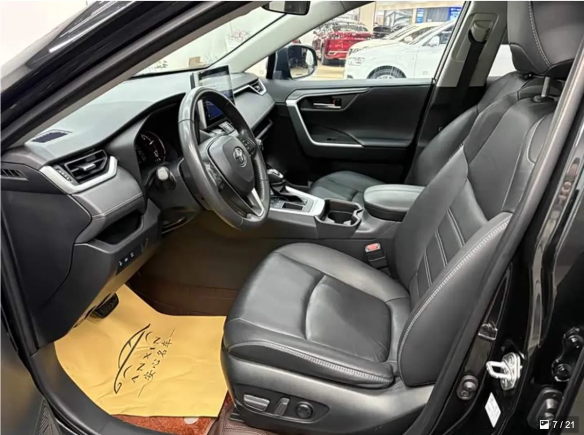 TOYOTA RAV4 2022