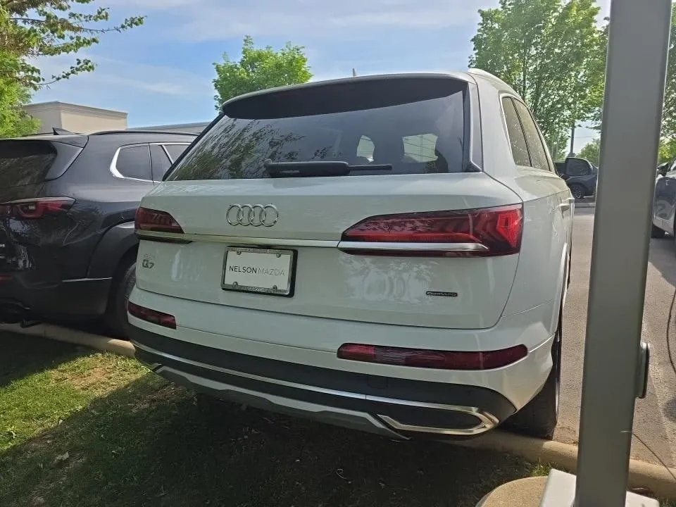 AUDI Q7 2023