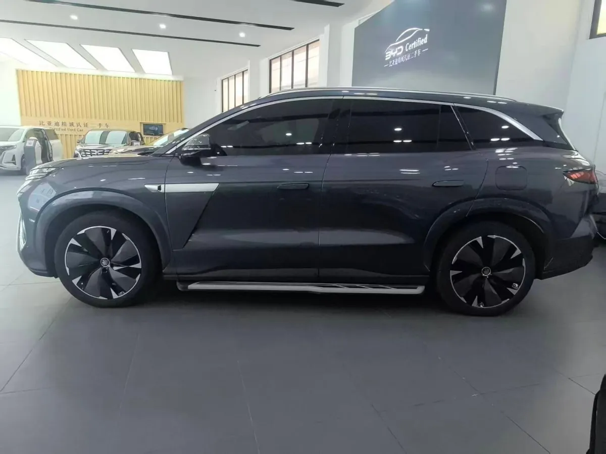 BYD TANG L 2025