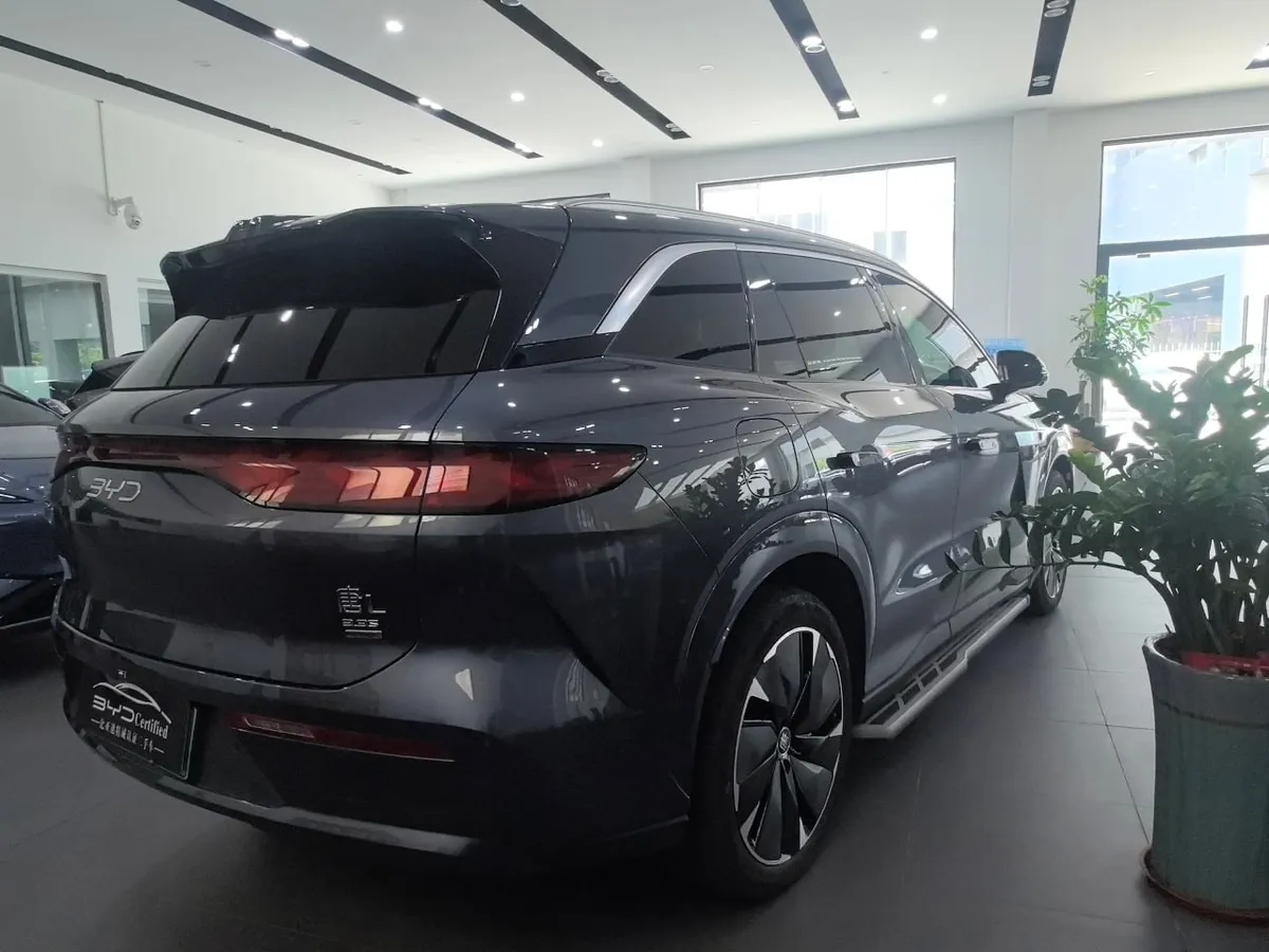 BYD TANG L 2025