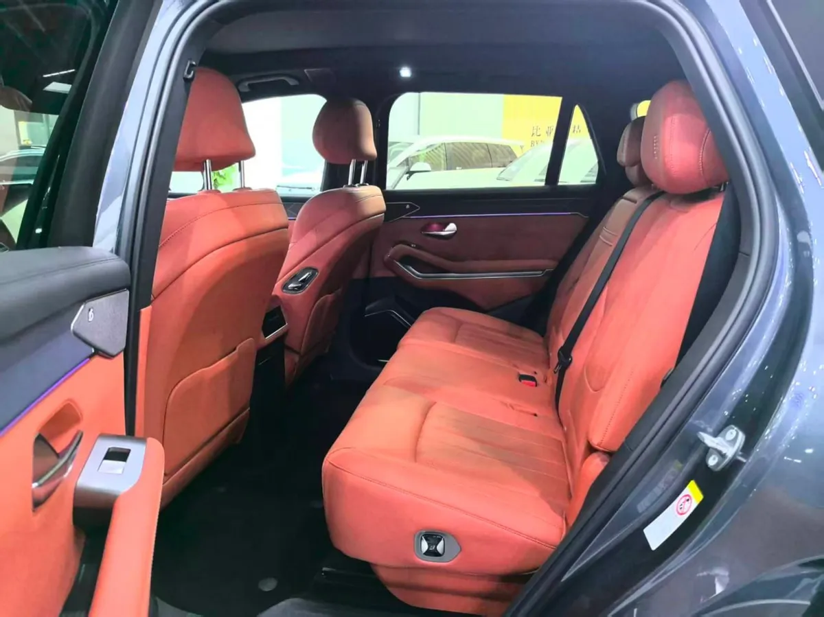 BYD TANG L 2025