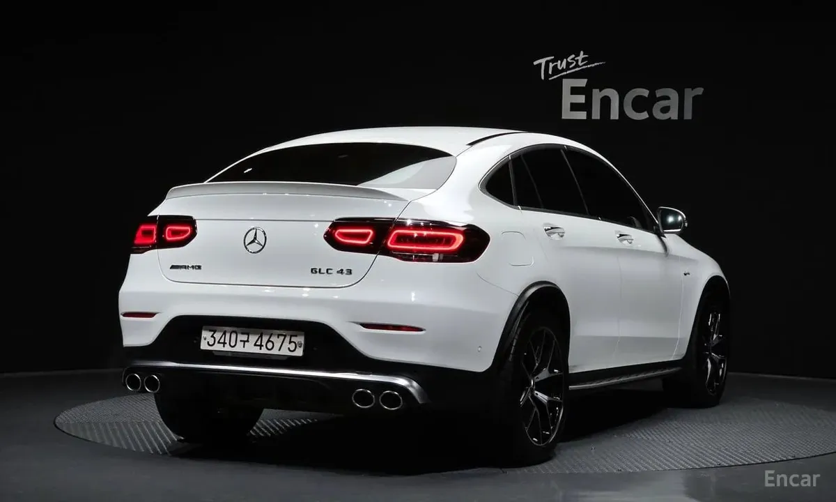 MERCEDES-BENZ GL 2023