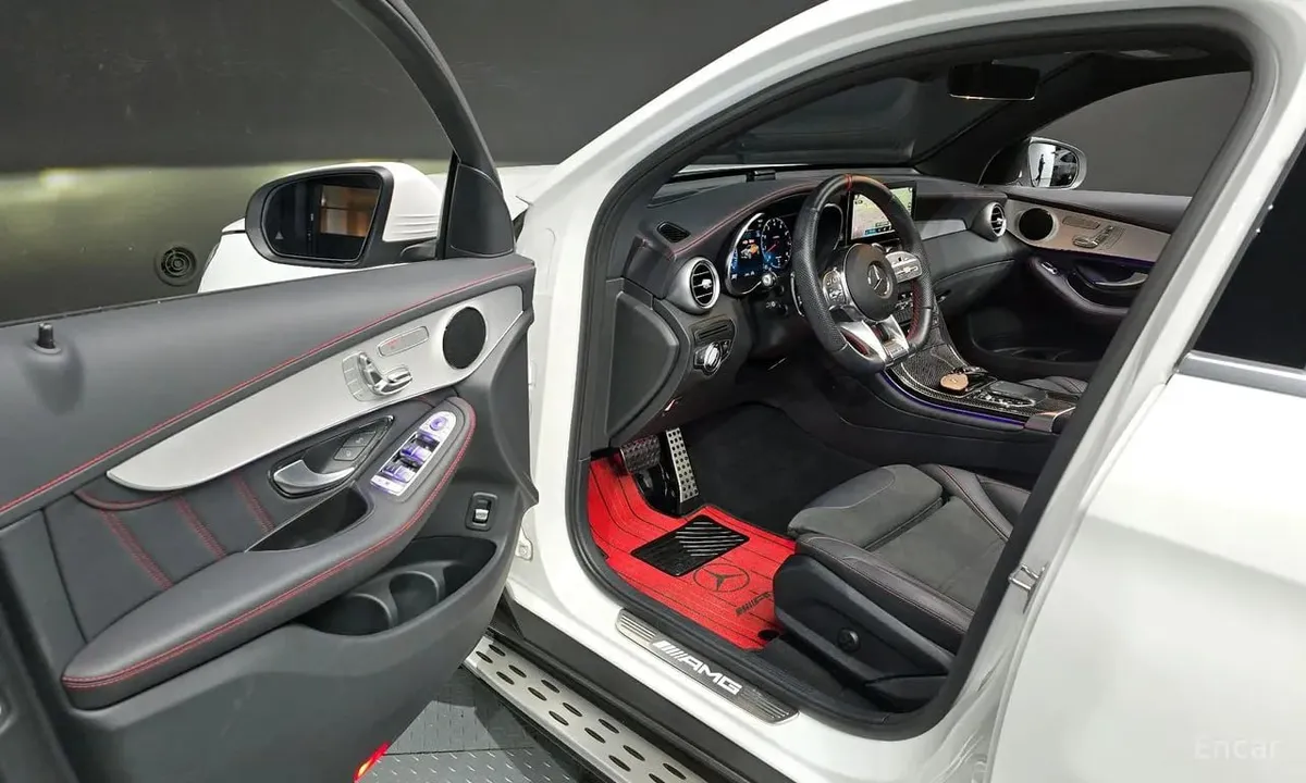 MERCEDES-BENZ GL 2023