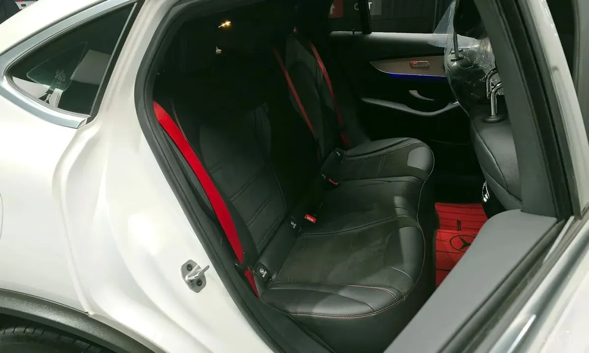MERCEDES-BENZ GL 2023