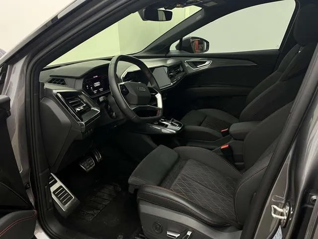 AUDI Q5 E-TRON 2023