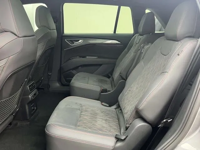 AUDI Q5 E-TRON 2023