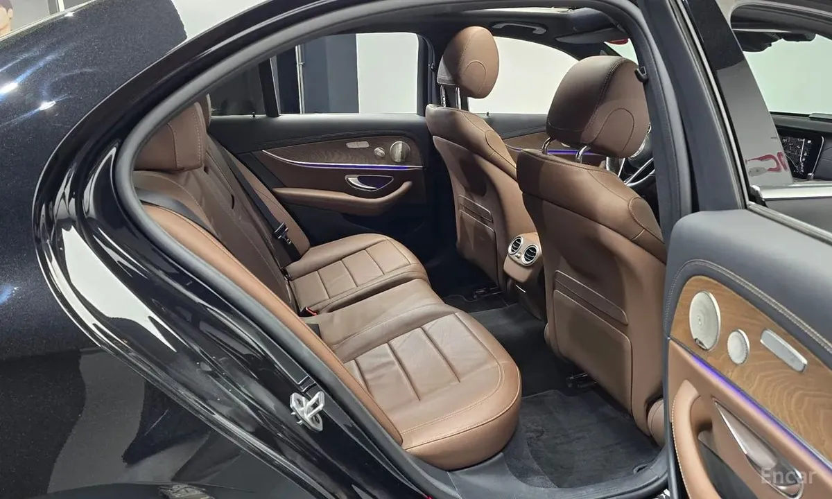 MERCEDES-BENZ E-CLASS 2023