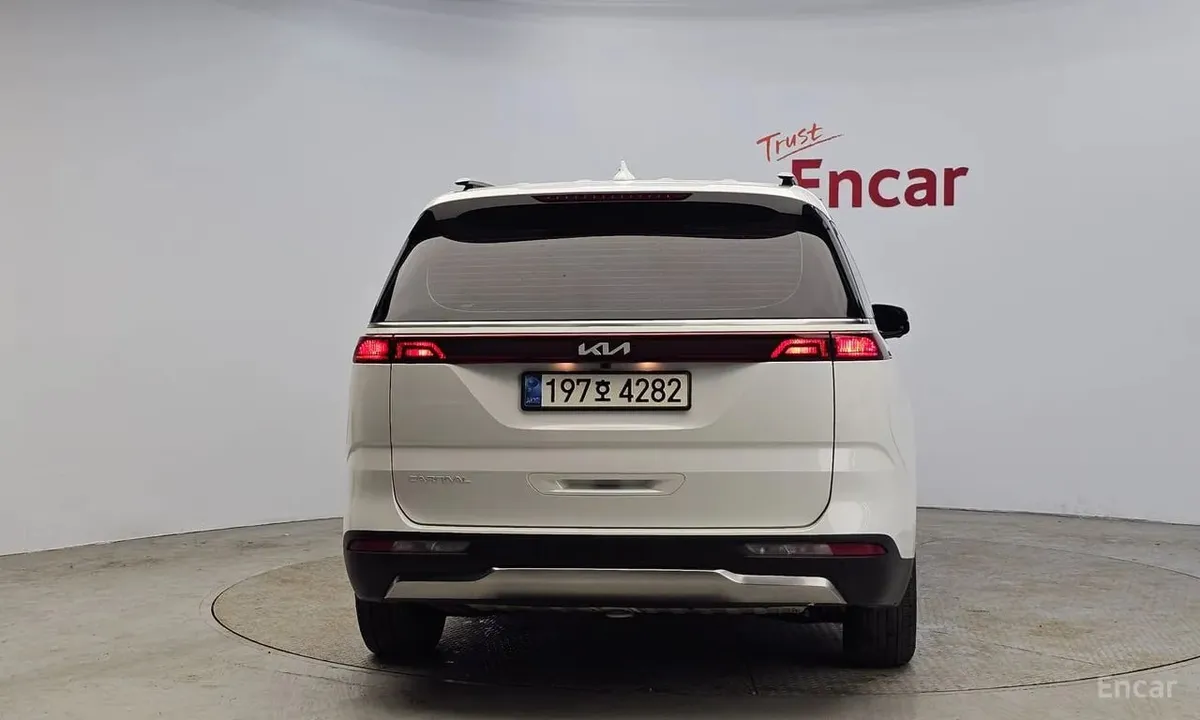 KIA CARNIVAL NOBLESSE 9 МЕСТ 2022