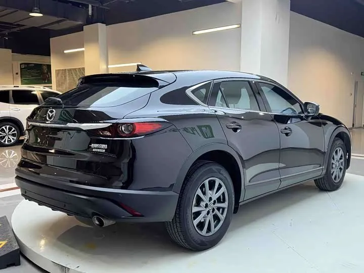 MAZDA CX-4 2023