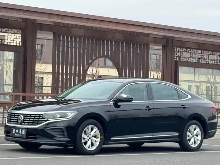VOLKSWAGEN PASSAT 2022