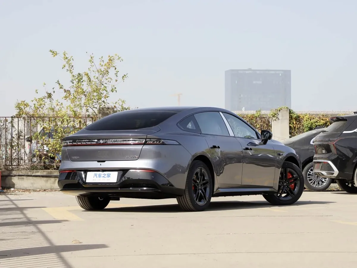 DONGFENG YIPAI 2025